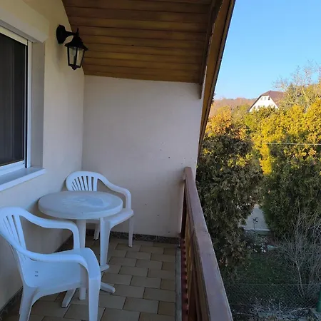 Mogyoros Apartmanhaz Balatongyörök