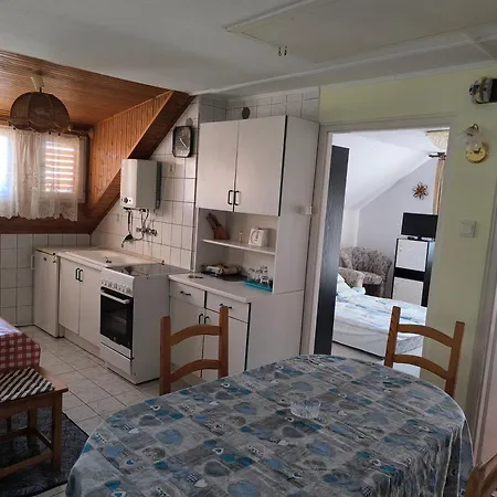 Mogyoros Apartmanhaz