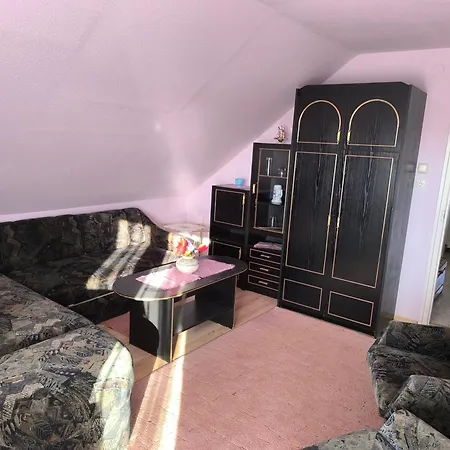 Mogyoros Apartmanhaz Διαμέρισμα Balatongyörök