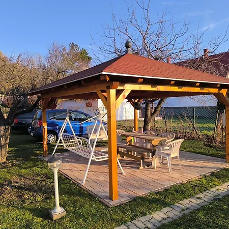 Mogyoros Apartmanhaz