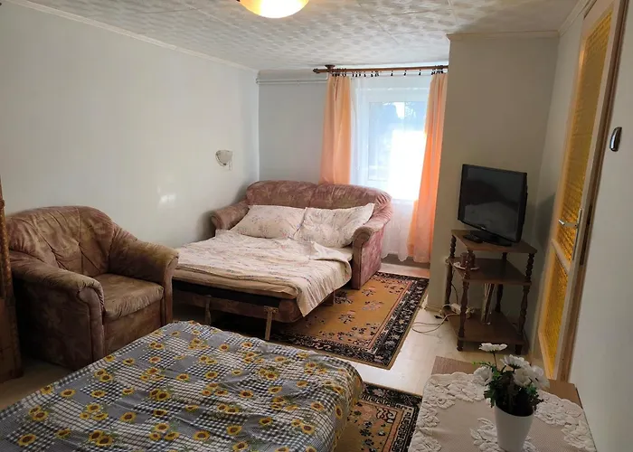 Mogyoros Apartmanhaz